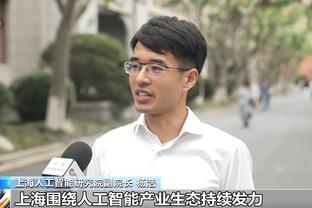 赫罗纳主帅：萨维奥说拉菲尼亚比他出色，因为后者效力巴萨&巴西